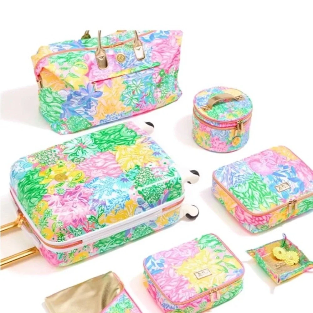 New Lilly Pulitzer Luggage Set Floral Luggage Set with Accessories for Travel - Picture 4 of 12